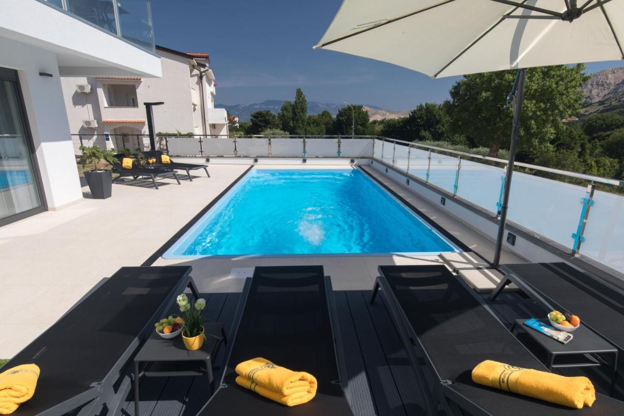 Villa Supernus With Heated Pool Башка Екстер'єр фото